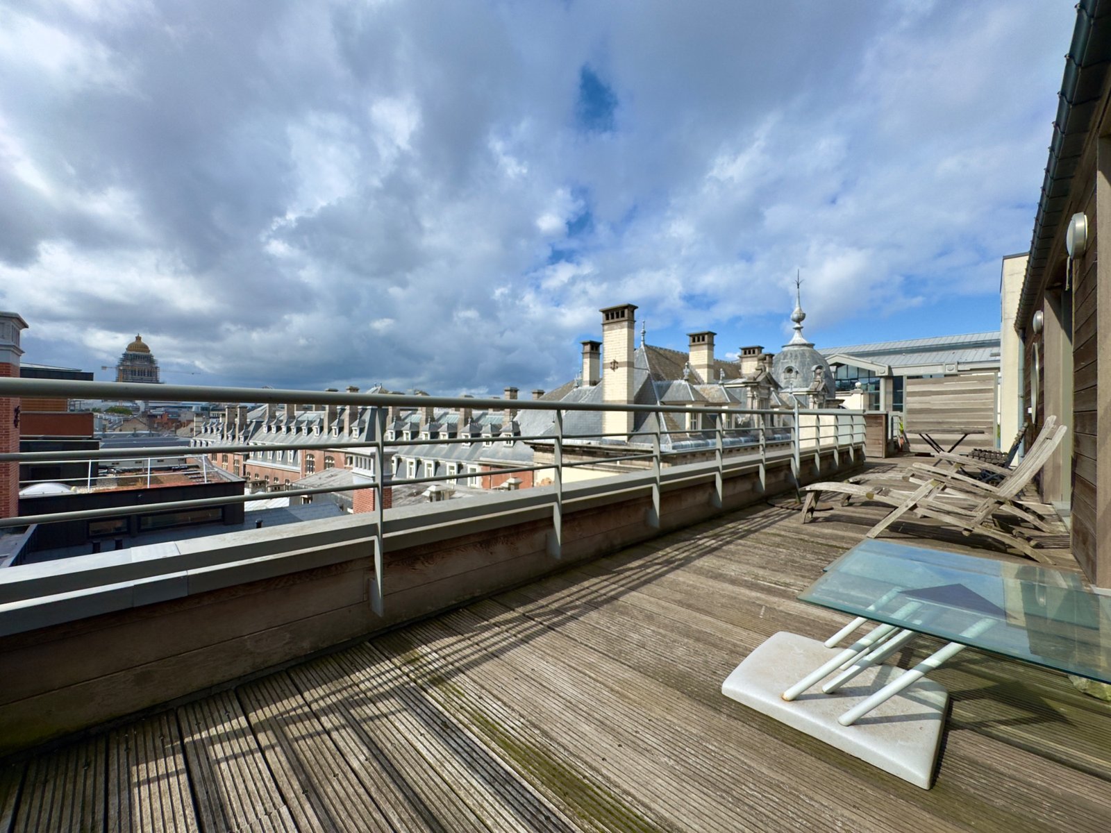 Sablon : Penthouse meublé 3 chambres + 2 Terrasses — photo 2