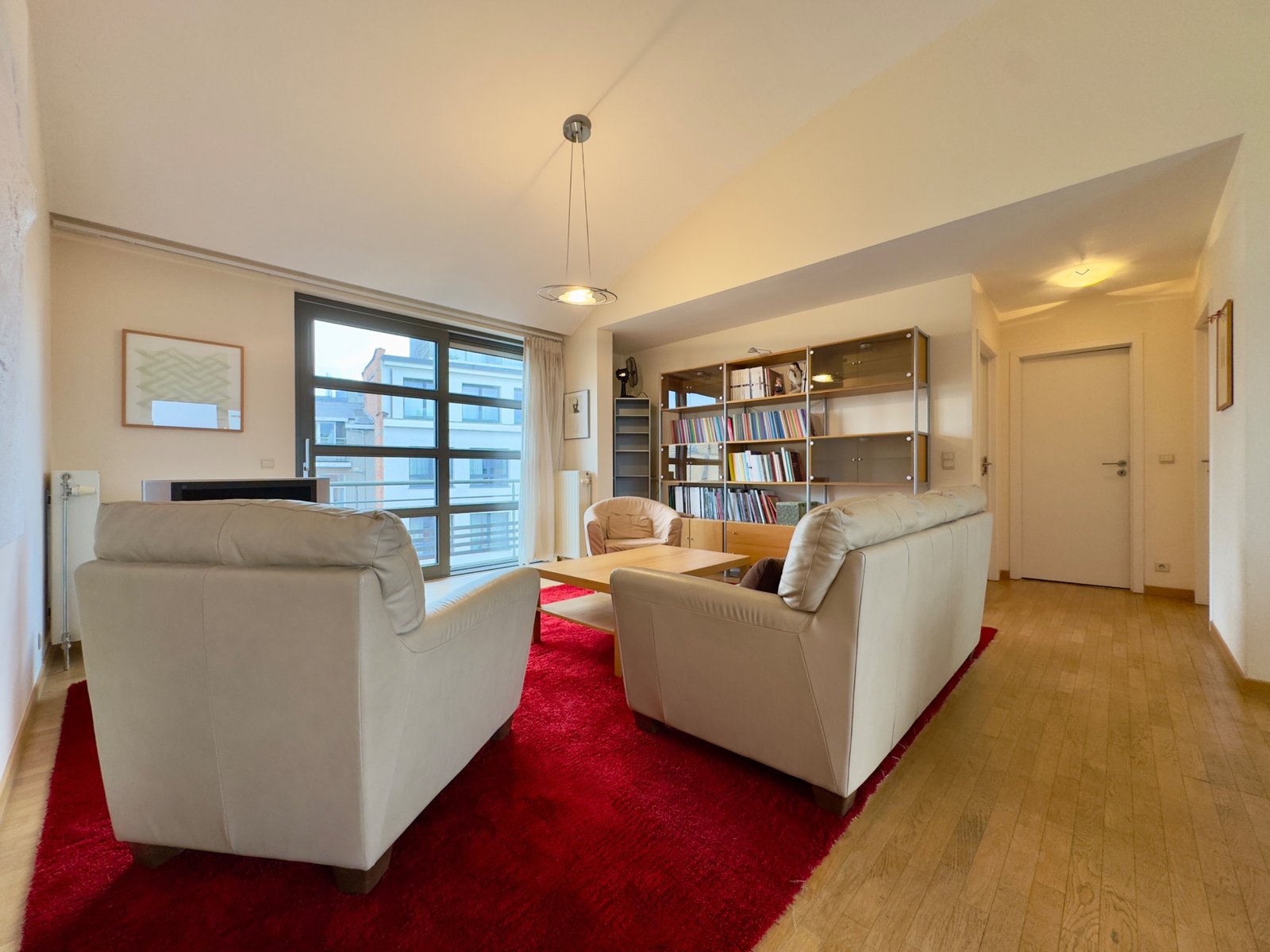 Sablon : Penthouse meublé 3 chambres + 2 Terrasses — photo 3