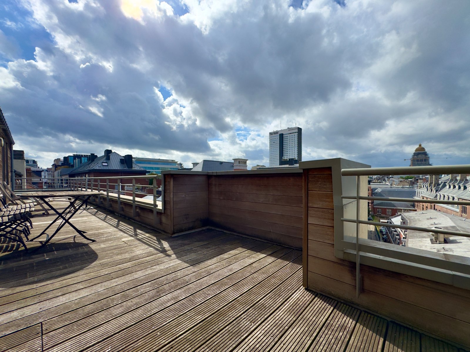 Sablon : Penthouse meublé 3 chambres + 2 Terrasses — photo 4