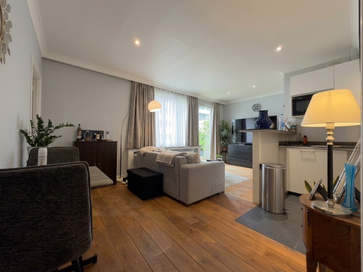 Étangs d'Ixelles : Appartement Studio + Terrasse — photo 5