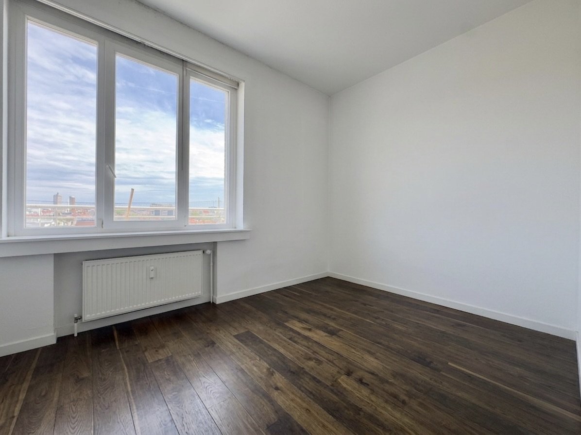 Flagey : Penthouse 2 chambres + Terrasse Sud — photo 7
